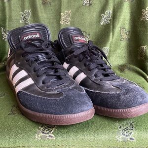 Adidas classic black Samba